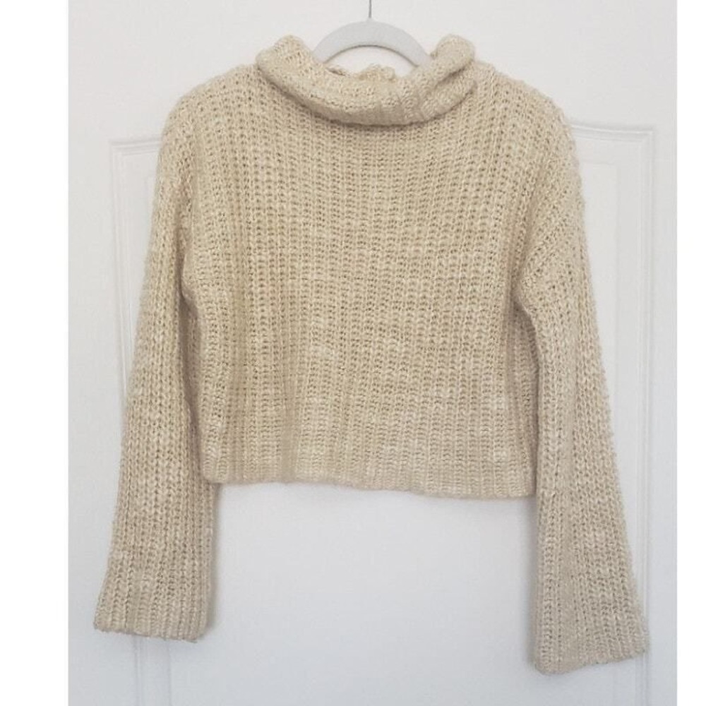 OBEY Chunky Cream Knit Funnel Turtleneck Crop‎ Bell Sleeve Sweater Women Sz S